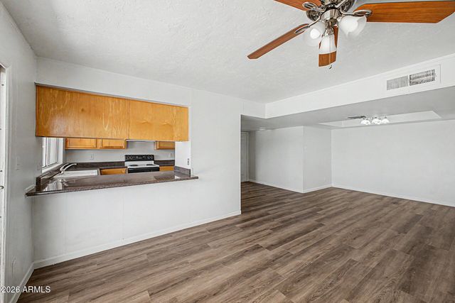 2148 W SHARON Avenue, Phoenix, AZ 85029