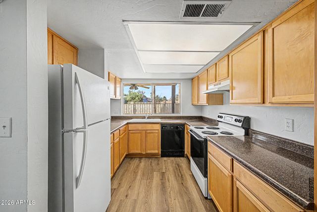 2148 W SHARON Avenue, Phoenix, AZ 85029