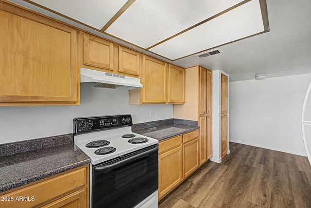 2148 W SHARON Avenue, Phoenix, AZ 85029