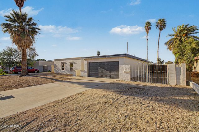 2148 W SHARON Avenue, Phoenix, AZ 85029