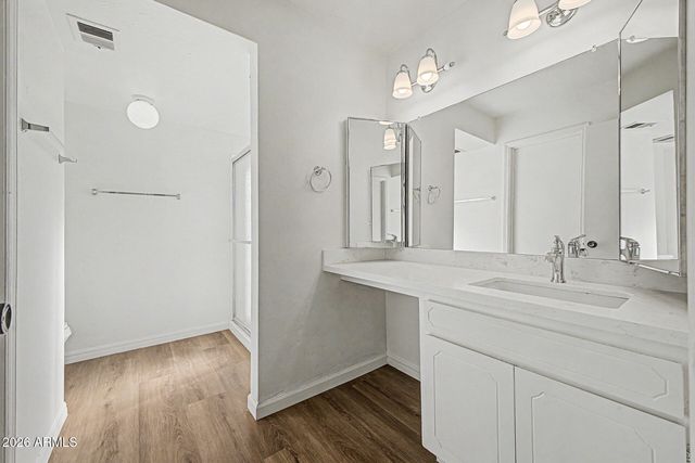 2148 W SHARON Avenue, Phoenix, AZ 85029