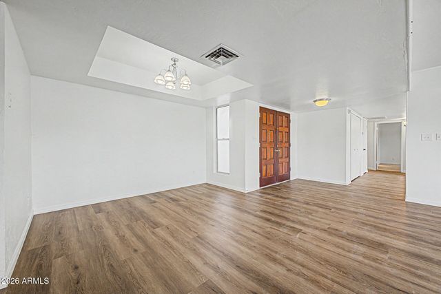 2148 W SHARON Avenue, Phoenix, AZ 85029