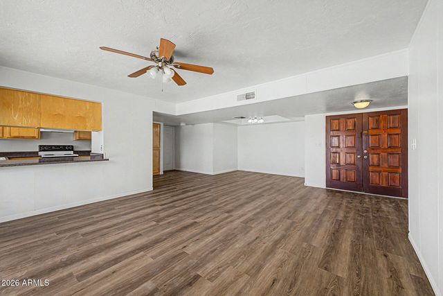 2148 W SHARON Avenue, Phoenix, AZ 85029