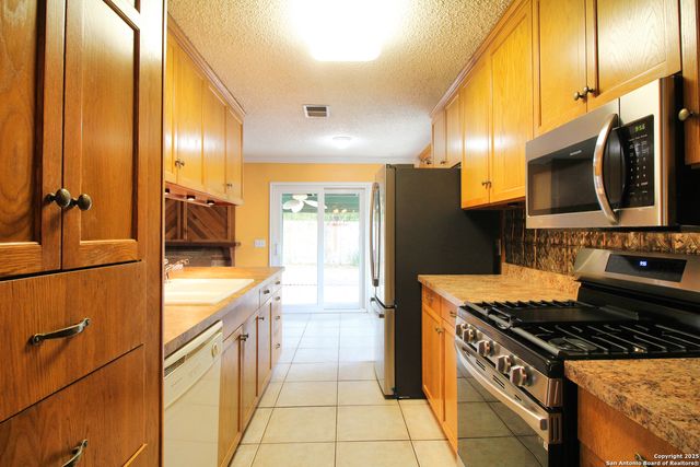 6106 LITTLE BRANDYWINE CRK, San Antonio, TX 78233