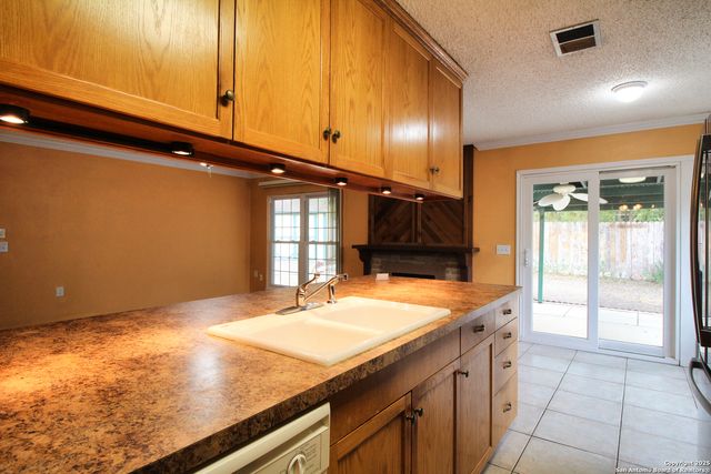 6106 LITTLE BRANDYWINE CRK, San Antonio, TX 78233