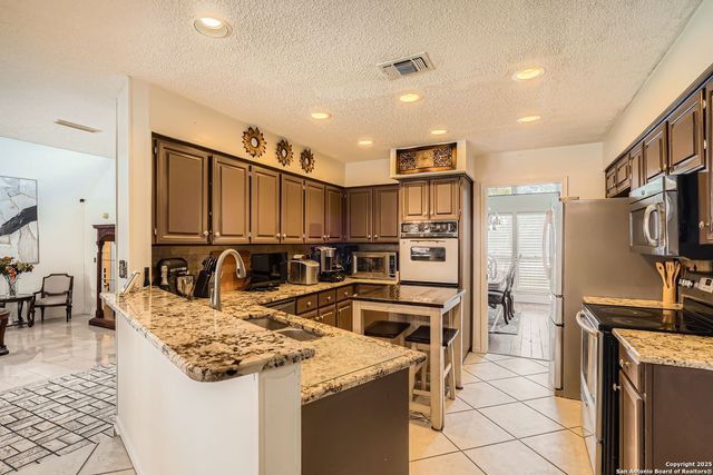 13215 Hunters Spring St, San Antonio, TX 78230