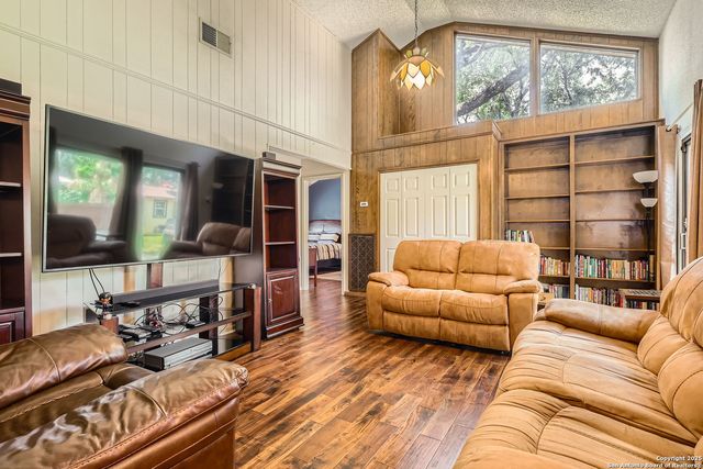 13215 Hunters Spring St, San Antonio, TX 78230