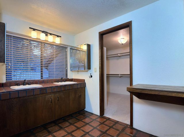 1077 VISTA MADERA LANE, El Cajon, CA 92019