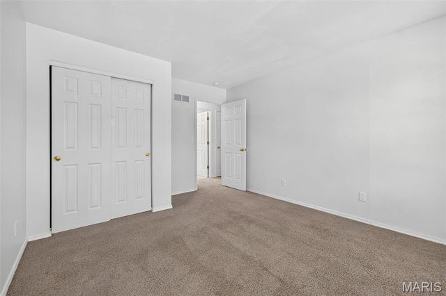 2430 Riverwood Trails Drive, Florissant, MO 63031