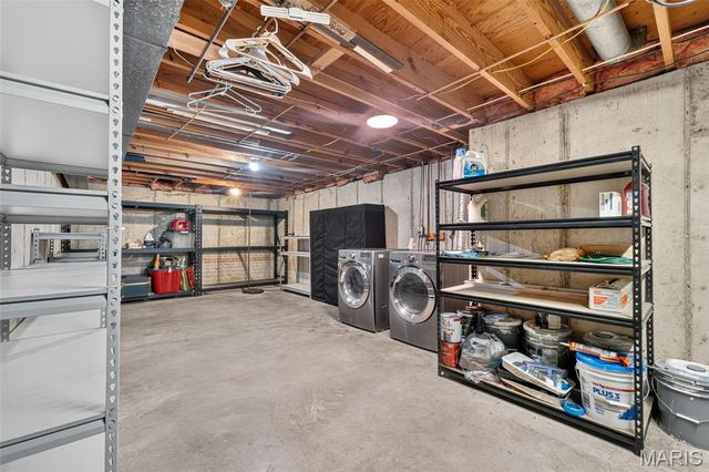 2430 Riverwood Trails Drive, Florissant, MO 63031