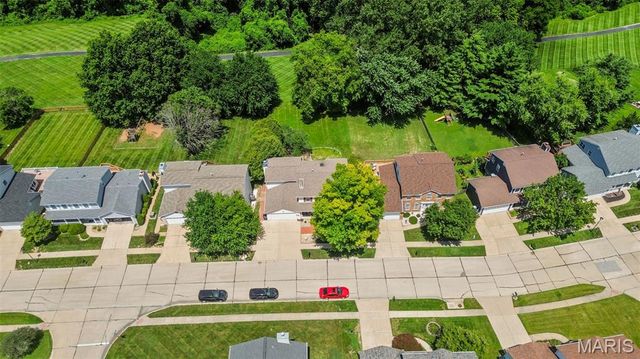 2430 Riverwood Trails Drive, Florissant, MO 63031