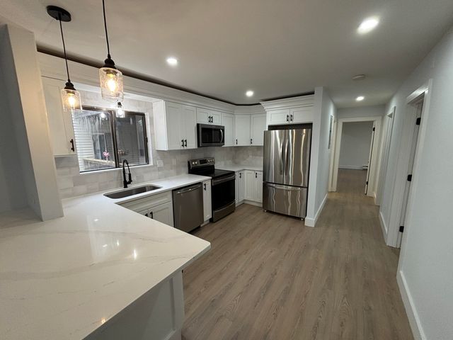 800 Bearses Way APT 5NB, Hyannis, MA 02601