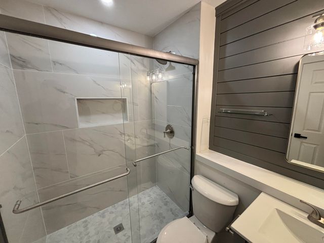 800 Bearses Way APT 5NB, Hyannis, MA 02601