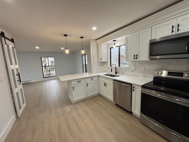 800 Bearses Way APT 5NB, Hyannis, MA 02601