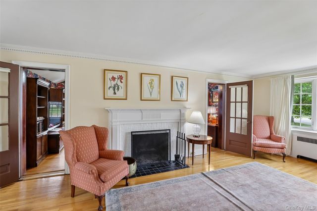 105 Stewart Avenue, Garden City, NY 11530