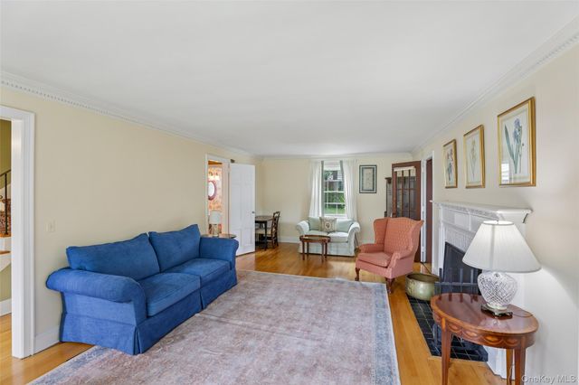 105 Stewart Avenue, Garden City, NY 11530