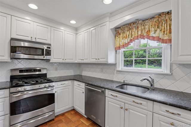 105 Stewart Avenue, Garden City, NY 11530