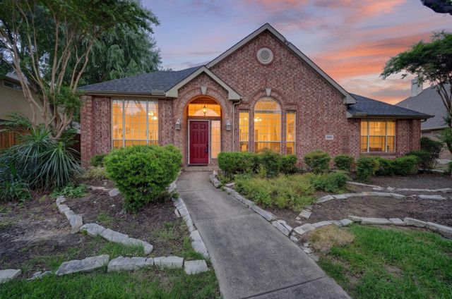 1645 Castle Pines Drive, Frisco, TX 75036
