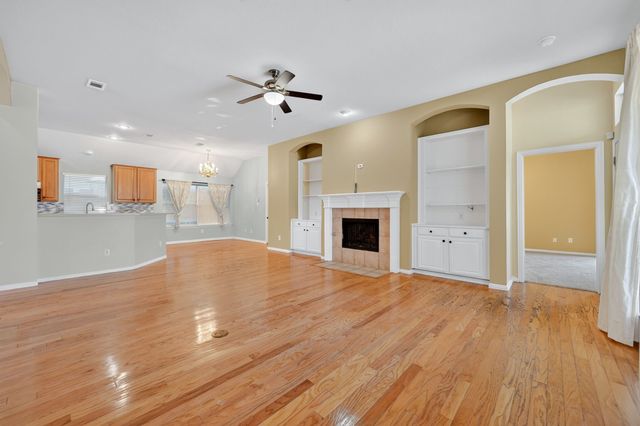 1645 Castle Pines Drive, Frisco, TX 75036