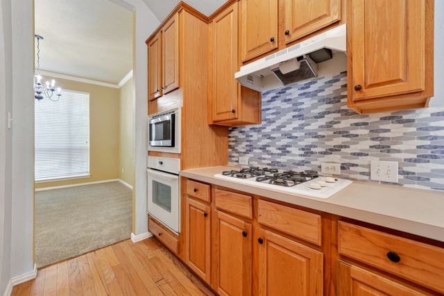 1645 Castle Pines Drive, Frisco, TX 75036