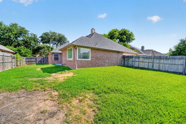 1645 Castle Pines Drive, Frisco, TX 75036