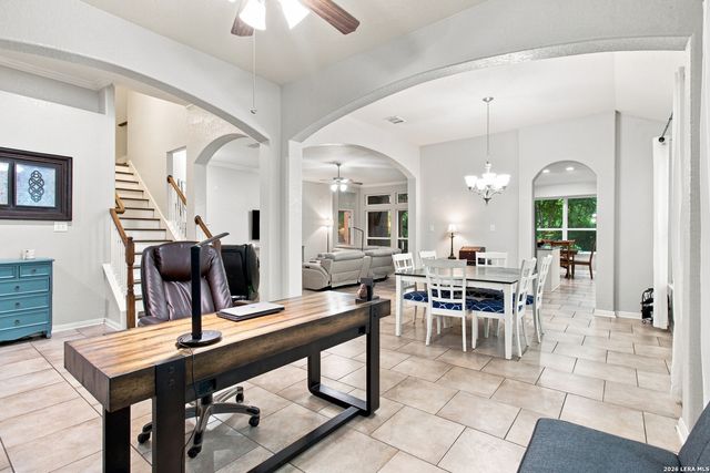 9646 Calmont Way, San Antonio, TX 78251