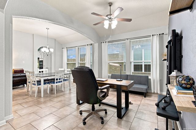 9646 Calmont Way, San Antonio, TX 78251