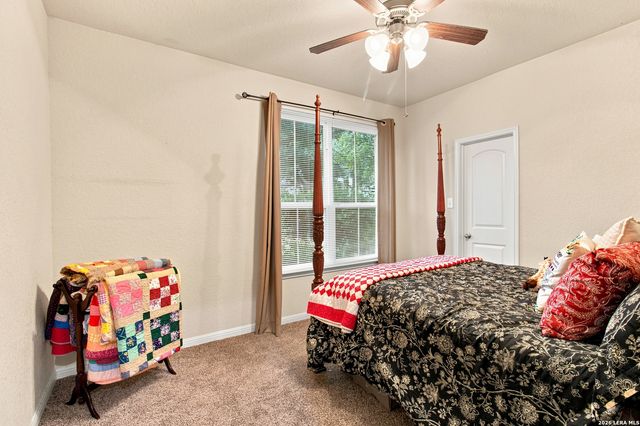 9646 Calmont Way, San Antonio, TX 78251
