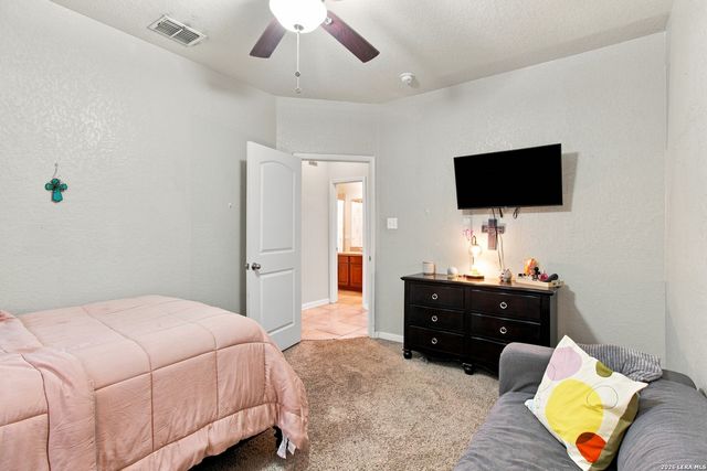 9646 Calmont Way, San Antonio, TX 78251