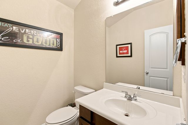 9646 Calmont Way, San Antonio, TX 78251