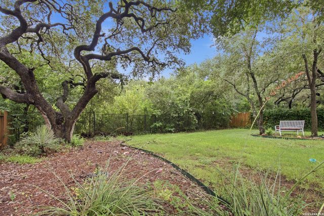 9646 Calmont Way, San Antonio, TX 78251