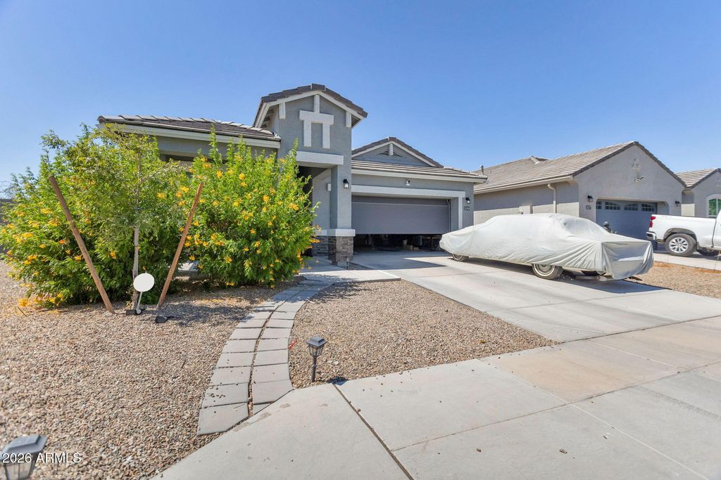 24369 W ALBENIZ Place, Buckeye, AZ 85326 — photo 2