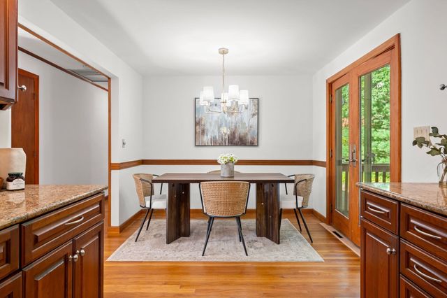 56 Skilton Ln, Burlington, MA 01803