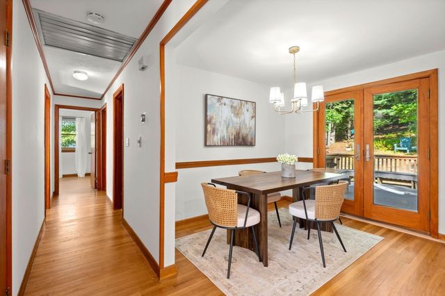 56 Skilton Ln, Burlington, MA 01803