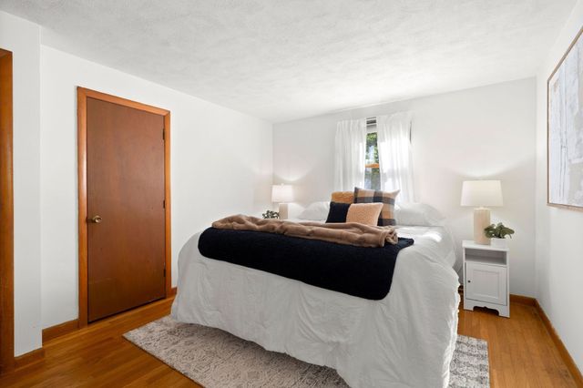 56 Skilton Ln, Burlington, MA 01803