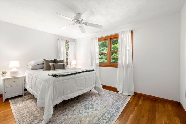 56 Skilton Ln, Burlington, MA 01803