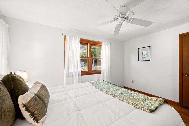 56 Skilton Ln, Burlington, MA 01803
