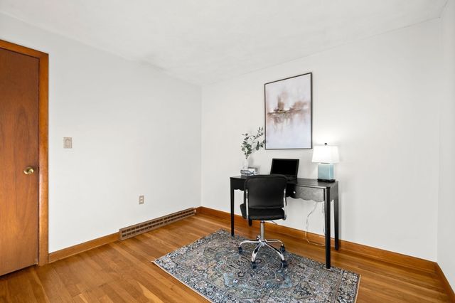 56 Skilton Ln, Burlington, MA 01803