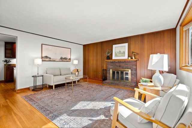 56 Skilton Ln, Burlington, MA 01803