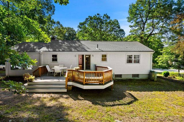 56 Skilton Ln, Burlington, MA 01803