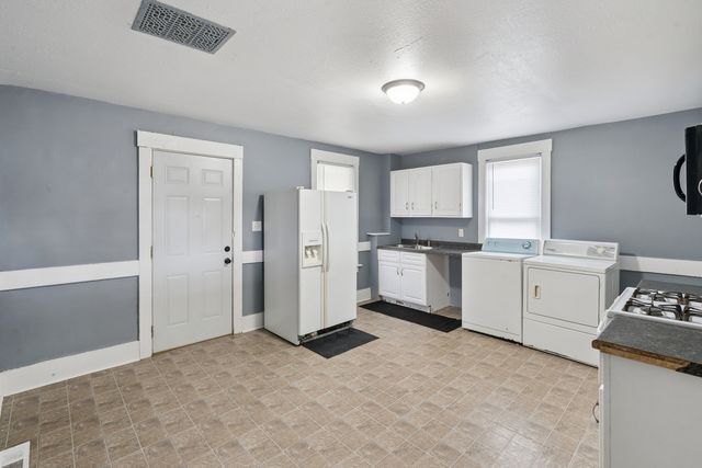 3715 PEARL Avenue, Davenport, IA 52802