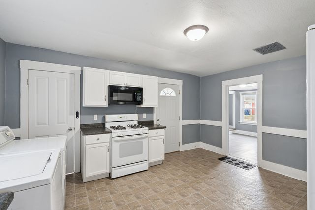 3715 PEARL Avenue, Davenport, IA 52802