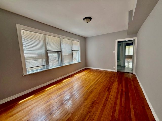 7804 S Burnham Avenue, Chicago, IL 60649