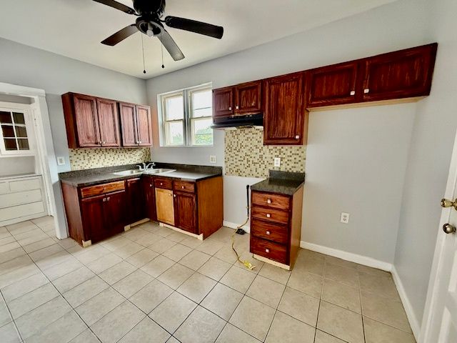 7804 S Burnham Avenue, Chicago, IL 60649