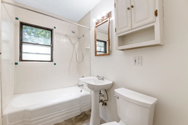 617 S Richmond Ave, Wichita, KS 67213