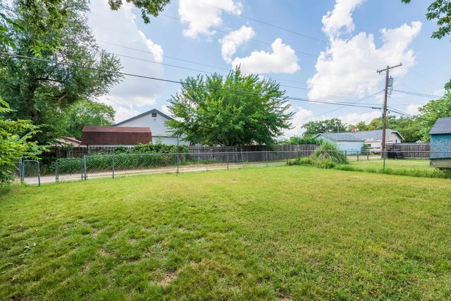 617 S Richmond Ave, Wichita, KS 67213