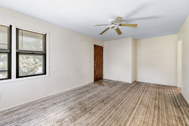 617 S Richmond Ave, Wichita, KS 67213