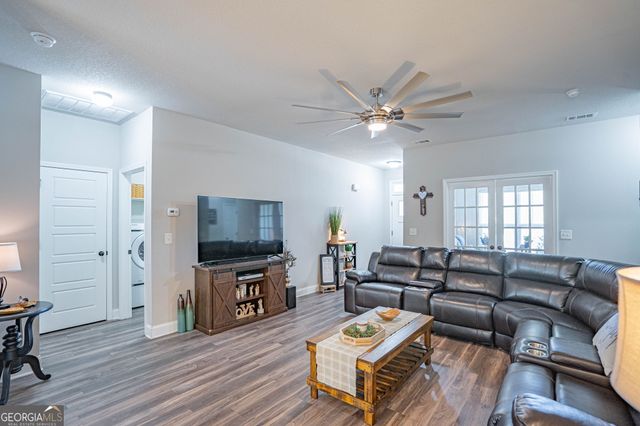 203 Timberlake Drive, Guyton, GA 31312