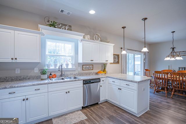 203 Timberlake Drive, Guyton, GA 31312