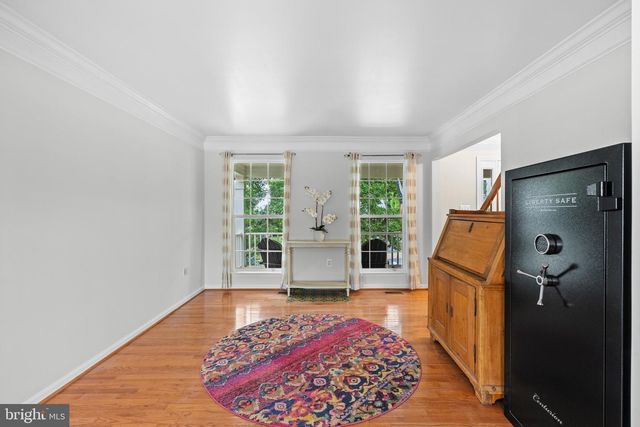 20518 MIDDLEBURY ST, Ashburn, VA 20147